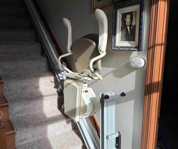 SL300 Stairlift with Folding Rail: A Safe and Seamless Installation in ...