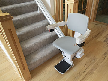 USED Bruno SRE-2010 Indoor Elite Stairlift Heavy Duty 400lbs Capacity