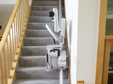 USED Bruno SRE-2010 Indoor Elite Stairlift Heavy Duty 400lbs Capacity