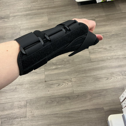 Thumb and wrist brace. Black unbranded