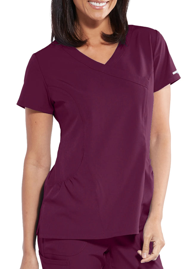 Charge 3-Pocket Crossover Scrub Top WINE