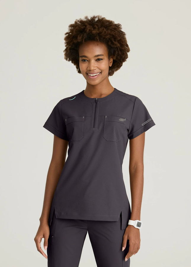 Trek 2-Pocket Rounded Neck Tuck-In Top PEWT